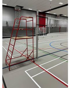 Freestanding volleyball umpires platform without the optional padding