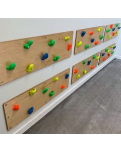 Lacquered timber primary traversing wall