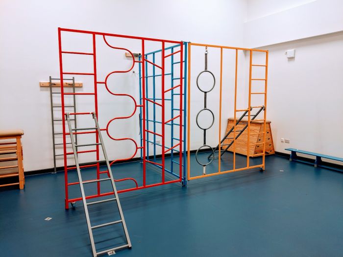 primary school climbing frames