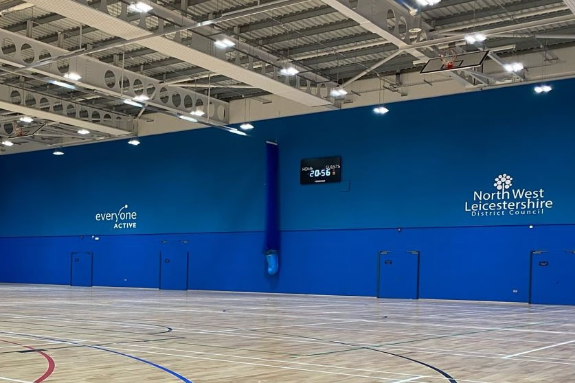 Sports hall wall panelling / Impact panels